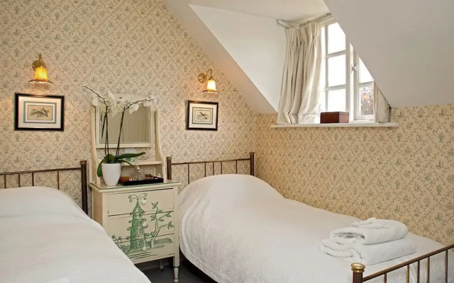 Aintree Cottage