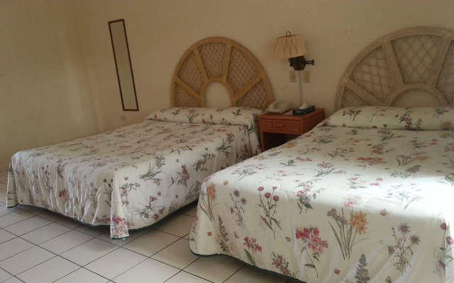 Summer Holiday Hotel