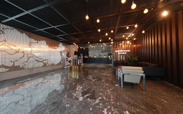 Arrivee Hotel