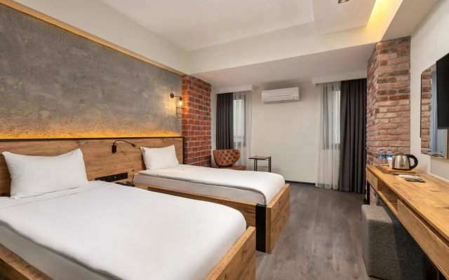 Pagoda Hotel
