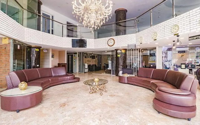 Fabhotel Turning Point
