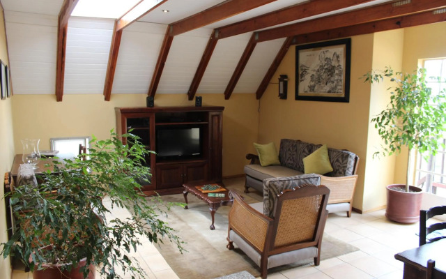 Retro-vintage New Yorker Apartment in Centurion