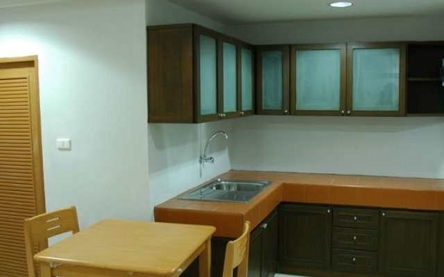 Suvarnabhumi Apartment