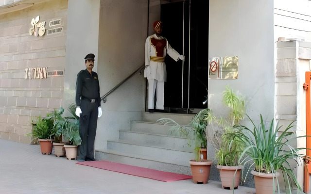 Hotel Midtown Pritam