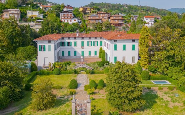 Villa Cardinal Ciceri - Glicine Apartment