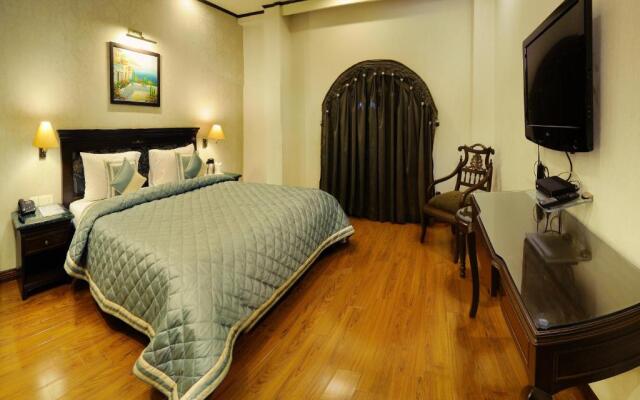 Hotel Diplomat Residency