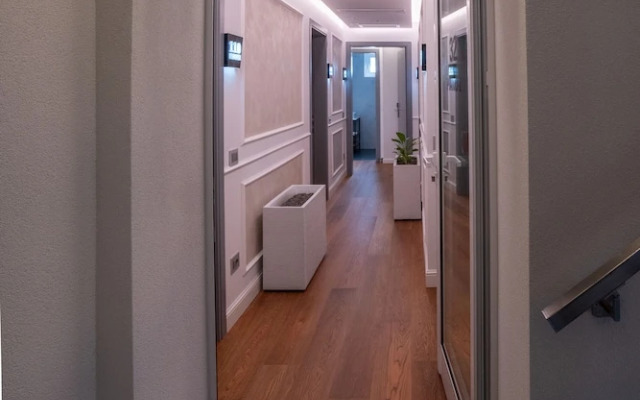 GRANDI 32  Boutique Residence