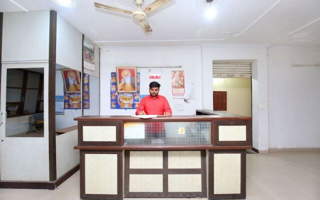 OYO 24423 Hotel Royal