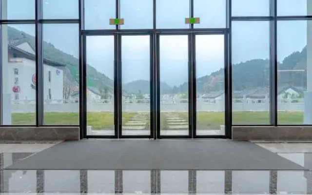 Zunyi Yipin Yangzun  Hotel