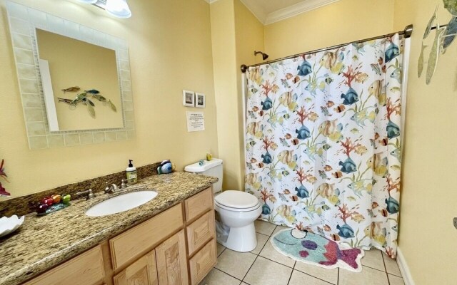 Crazy Cajun 2 Bedroom Home