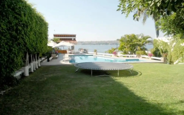 Hermosa Villa en Teques
