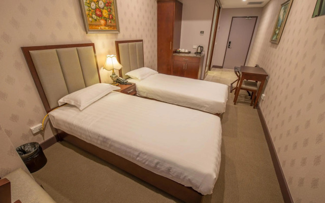 Megaboom City Hotel