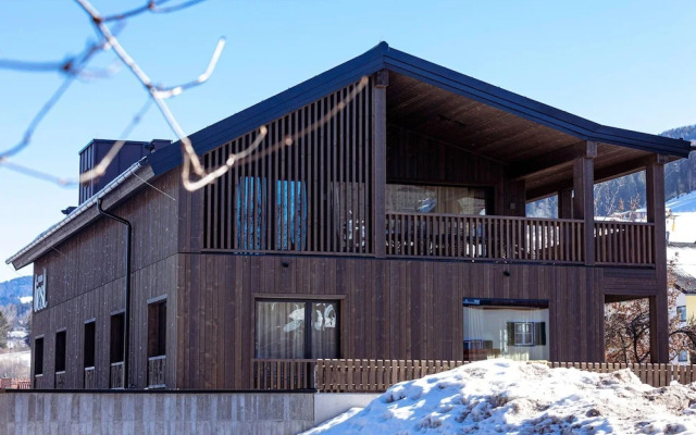 Premium Holiday Apartment With Balcony and Sauna