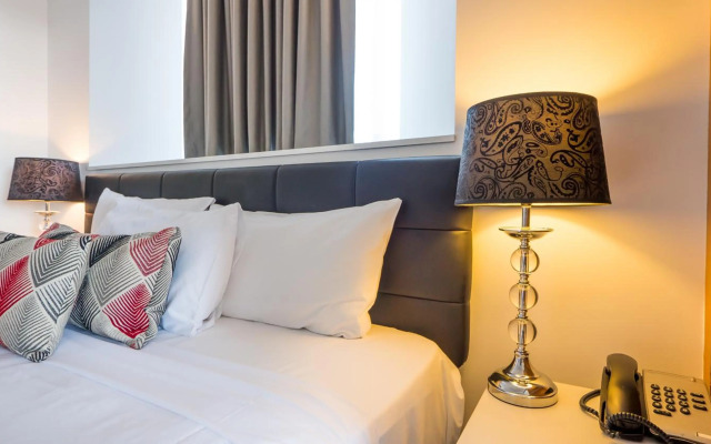 Broadbeach Savannah Hotel & Resort