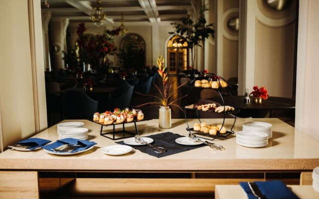 Anna Grand Hotel