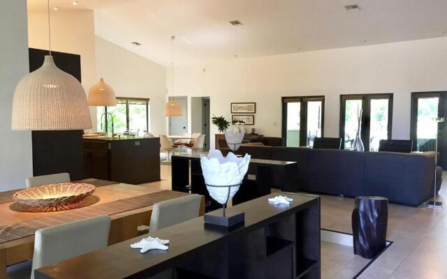 Dolphin Retreat Villa - East Boca Raton