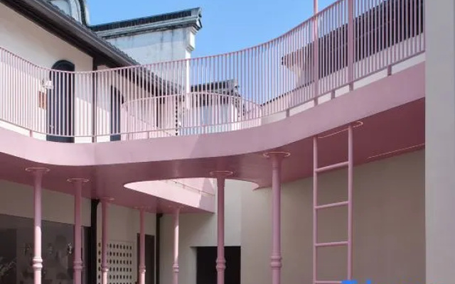 Floral Lux Hotel·Yafei Hotel (Nanxun Ancient Town Baijianlou)