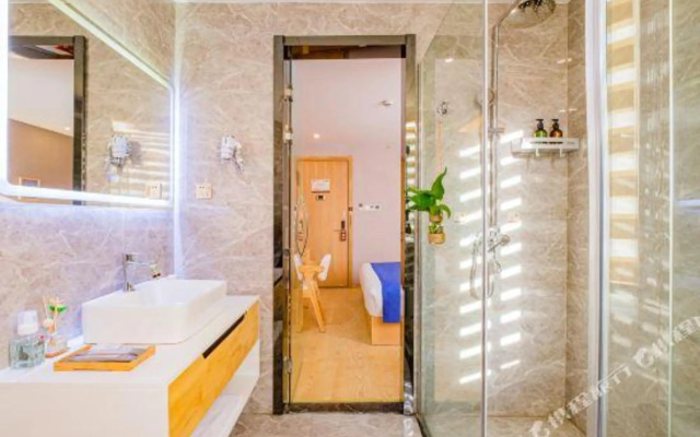 Home Inn Huaxuan Select Hotel (Jiaxing Bagua Band Store)