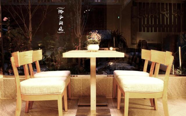 Tourist Courtyard Hotel