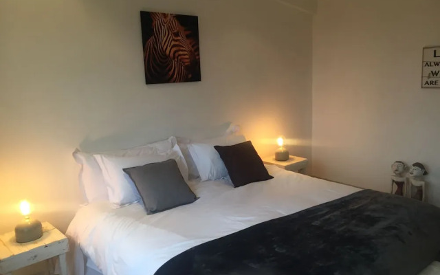 African Crags Eco Lodge