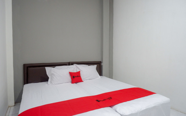 RedDoorz near Universitas PGRI Semarang
