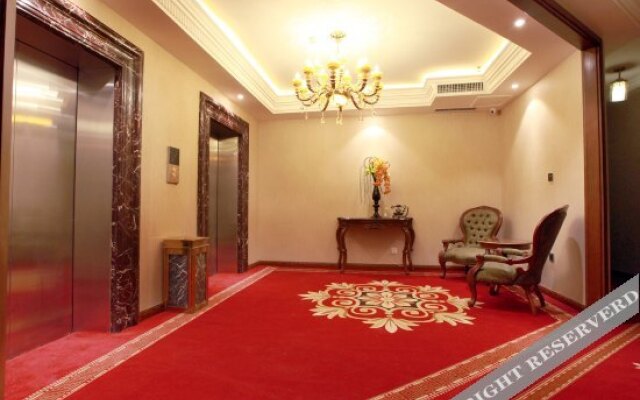 Harbin Zhenning Hotel (Central Street Subway Station Sophia Church Branch)