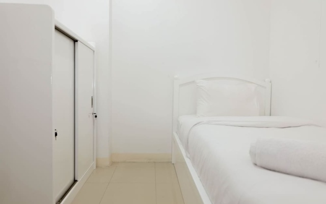 Pleasant 2BR Apartment at Bassura City near Shopping Mall – Guest Rooms – Jakarta