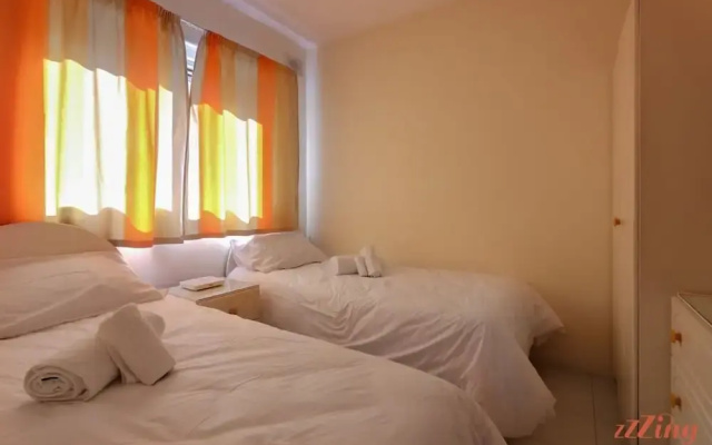 Seaside 2 Bedroom Apartment With Side Sea Views