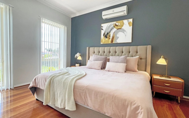 Hallam 5BRM Rental Entire House