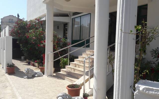 Club Urgench Hotel