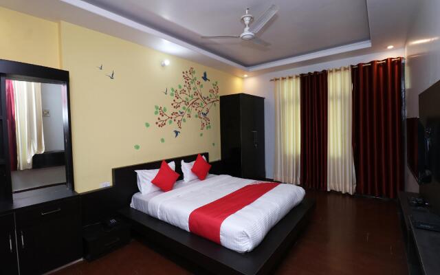 OYO 28356 Krishna Inn