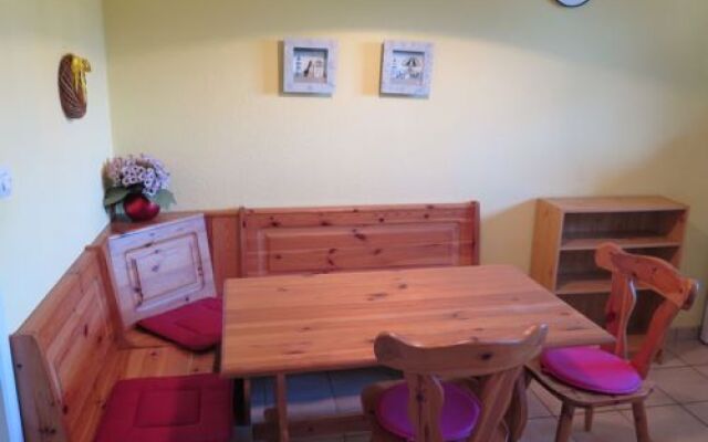 LOriÂ©e du Bois (HUT100)