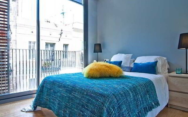 Gracia Pool Apartments Center