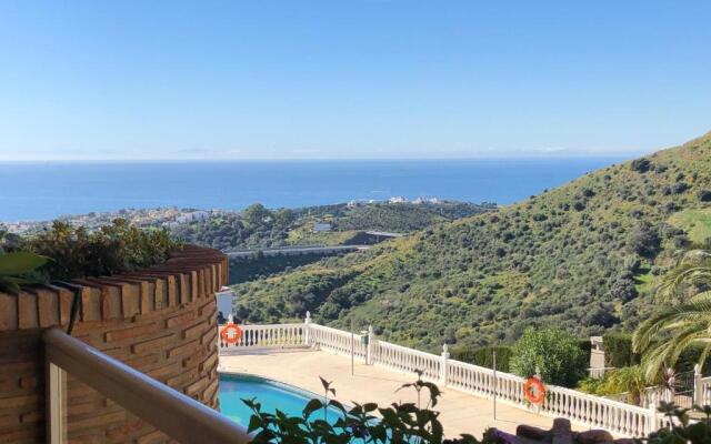 Ref. 2733 Altos De Calahonda