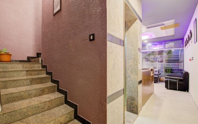 Treebo Trend Saffron Suites