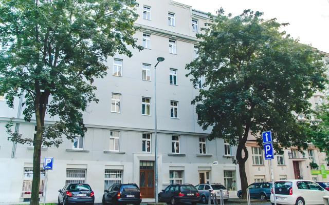 Hostel Dakura