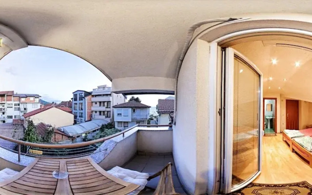 Bogdanovski Studios & Guest Rooms