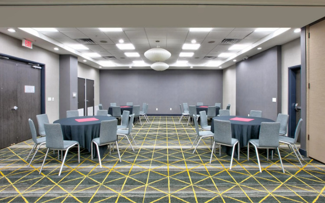 Holiday Inn DFW South by IHG