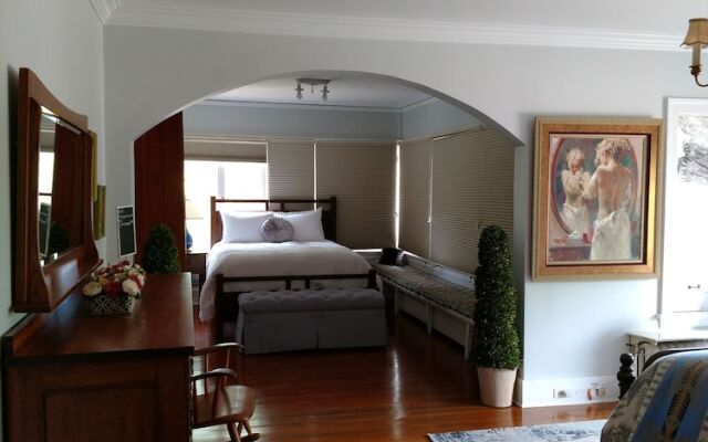 Stang Manor Inn