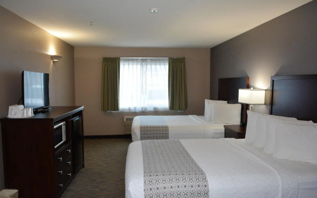 FairBridge Inn & Suites Dupont