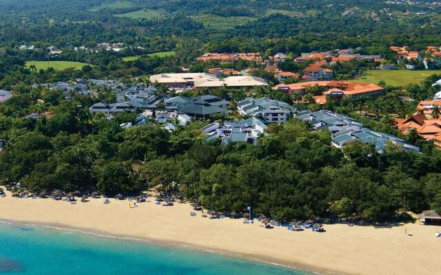 Occidental Flamenco Beach