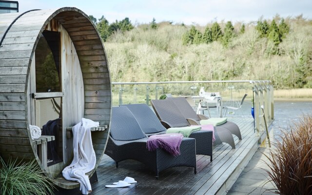 Ice House Hotel