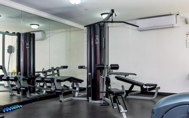 2BR Condo 5 Location w Amazingviews Pool GYM