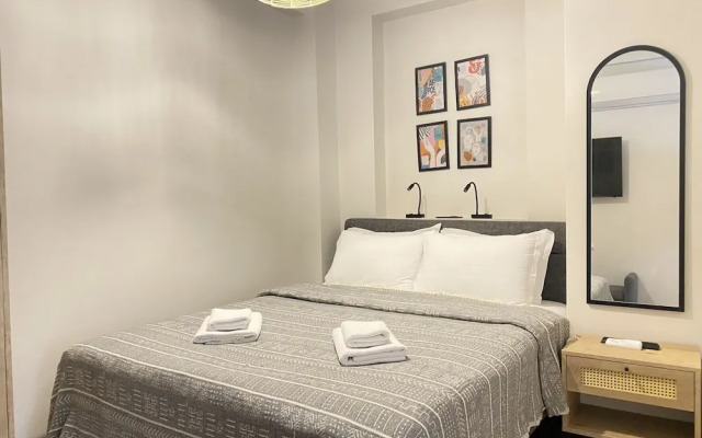 Cozy Flat W French Balcony 5 Min To Istiklal Ave