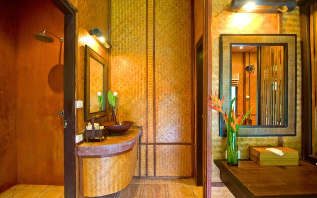 Hmong Hilltribe Lodge