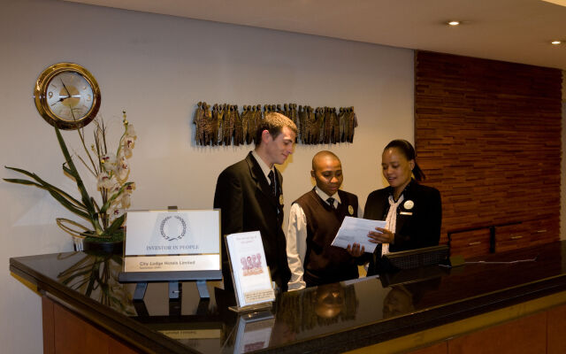 City Lodge Johannesburg Airport, Barbara Road