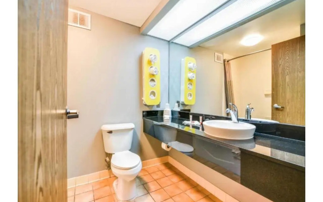 Cranbury Inn & Suites