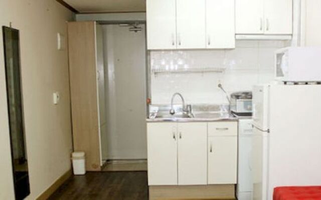Golden Pond Guest House