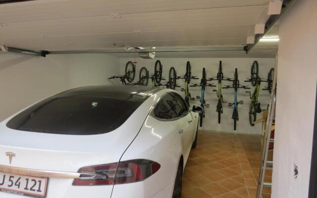 Spacious 700m2 villa, Golfers paradise.