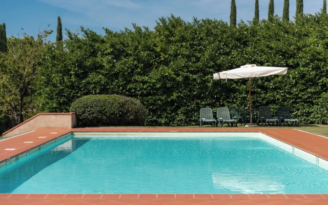 Country Villa In Tuscan Hills